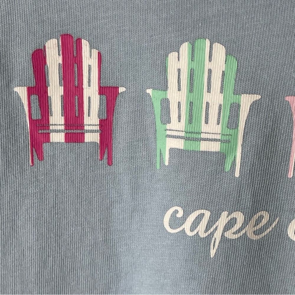 Cuffy’s Cape Cod Women’s V-Neck T-Shirt Beach Chairs L - Picture 5 of 10